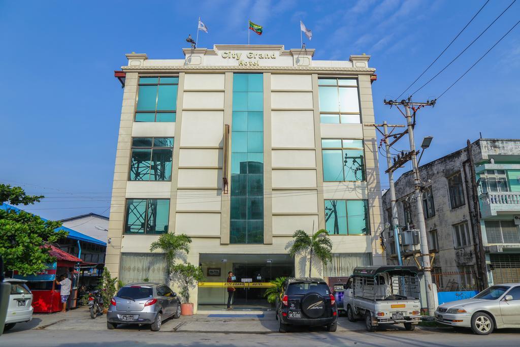 City Grand Hotel Mandalaj Kültér fotó