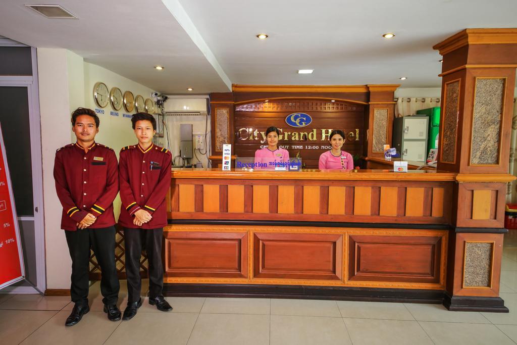 City Grand Hotel Mandalaj Kültér fotó