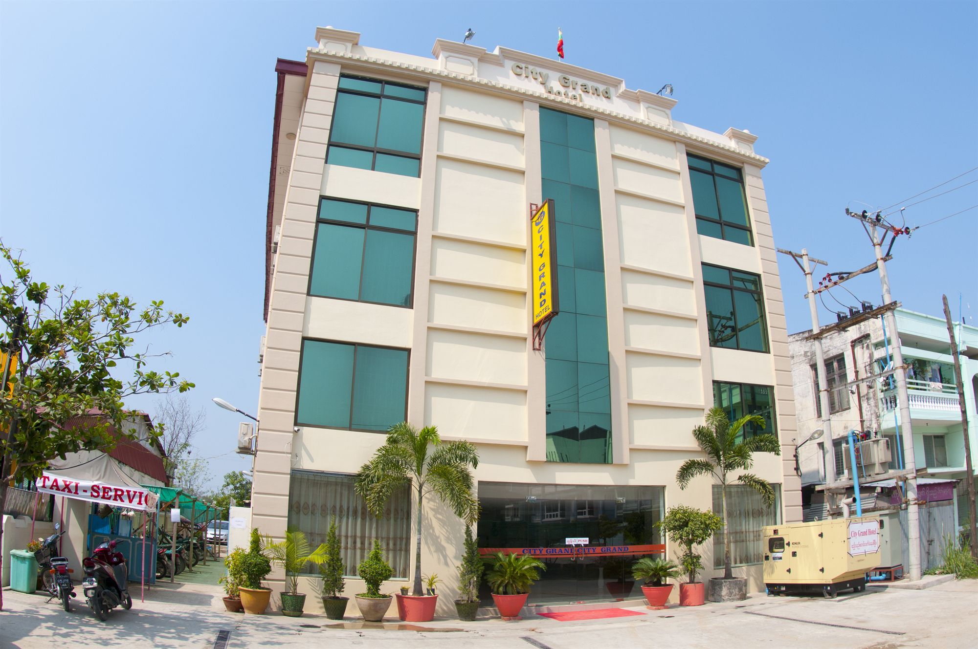 City Grand Hotel Mandalaj Kültér fotó